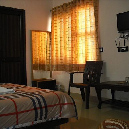 אמריצר Hotel Gs Paradise מראה חיצוני תמונה
