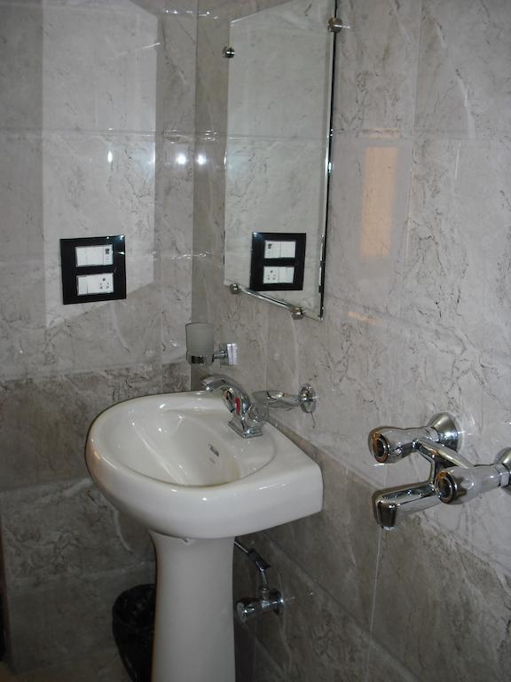 אמריצר Hotel Gs Paradise חדר תמונה